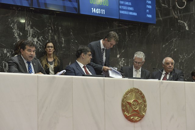 A Assembleia de Minas tem um prazo de 30 dias, contados desta quarta (1°), para analisar os vetos do governador