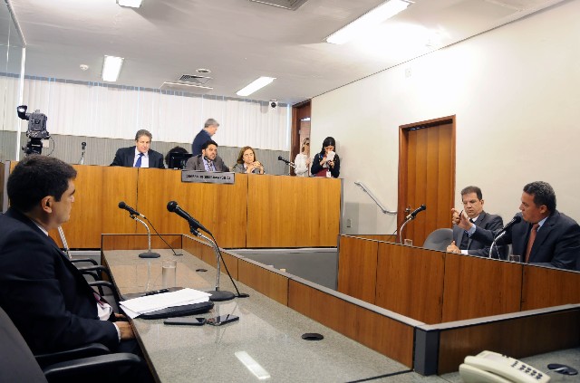 Comissão de Segurança Pública debateu a ocorrência de tráfico e uso de drogas no campus da UFMG, na Pampulha