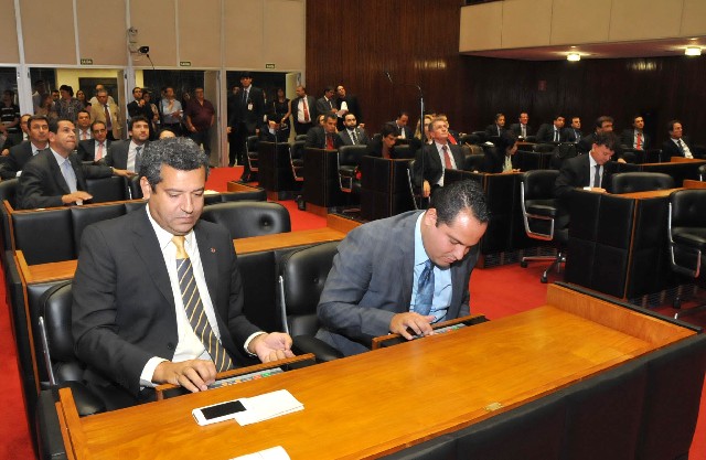 O projeto de resolução foi aprovado em 1º turno pelo Plenário nesta quinta-feira (5)