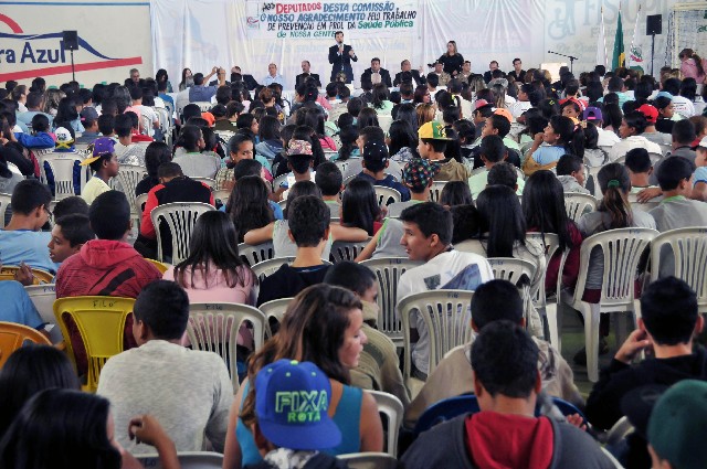 Parlamentares debateram o enfrentamento ao uso de crack e outras drogas no município de Pedra Azul e região