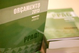 Projetos do Orçamento do Estado para 2013 e de Revisão do PPAG 2012-2015