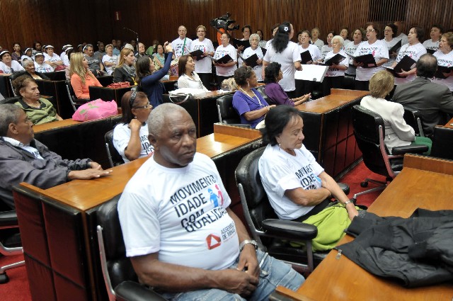 A aprovação do passe-livre integra o movimento Idade com Qualidade, lançado pela ALMG em junho do ano passado - Arquivo/ALMG