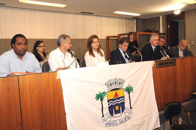 A reunião foi motivada por publicação no Diário Oficial de Minas Gerais em que o nome de Ribeirão das Neves foi trocado para "Ribeirão das Trevas"