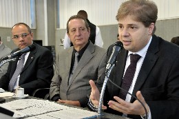 Comissão de Defesa do Consumidor e do Contribuinte - debate sobre a defesa dos consumidores na Copa das Confederações
