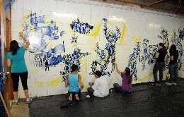 Restauração do painel pintado por Yara Tupinambá Restauração do painel pintado por Yara Tupinambá