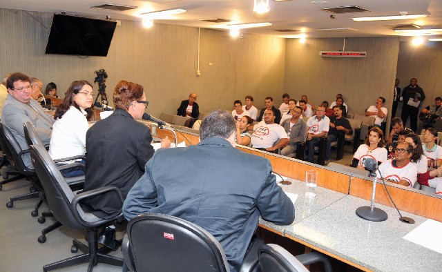 Comissão do Trabalho debateu PEC em tramitação na Câmara dos Deputados que garante estabilidade aos servidores que entraram no serviço público de 1983 a 1988