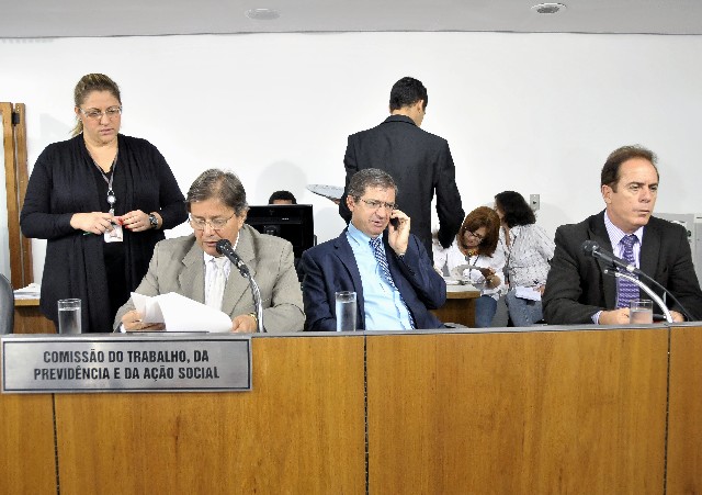 Comissão do Trabalho, da Previdência e da Ação Social analisa proposições