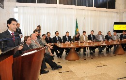 Assinatura do Termo de Adesão ao Programa "Crack, é Possível Vencer"