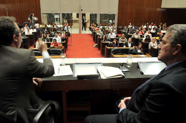 Último painel do evento teve como tema: "Rede de enfrentamento do tráfico de pessoas: articulação interinstitucional e mobilização da sociedade"