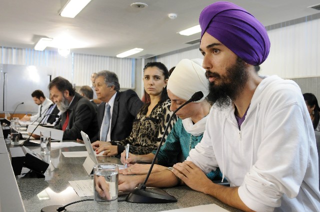 Heitor Vicente Corrêa (à dir.) denunciou que foi discriminado por sua religião