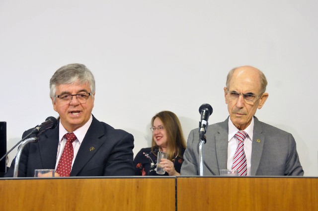 Geraldo Marques (à esquerda) enfocou os pontos que, segundo ele, são mais relevantes no novo Estatuto