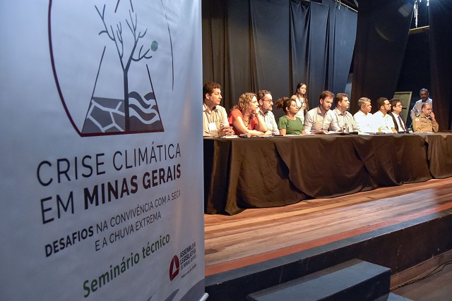 Seminário Técnico Crise Climática em Minas Gerais: Desafios na Convivência com a Seca e a Chuva Extrema - Araçuaí - Painel Panorama climatológico da região