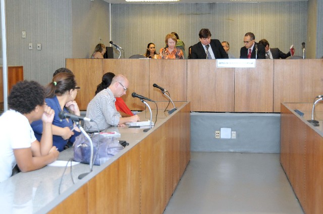 Alunos e professores da PUC Minas e de escolas públicas participaram de reunião em que propostas aprovadas no PJ Minas foram acatadas pela Comissão de Participação Popular - Arquivo/ALMG