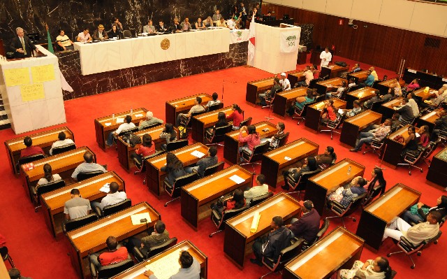 Comissão de Direitos Humanos - debate sobre os impactos sociais da atividade de mineração no Estado