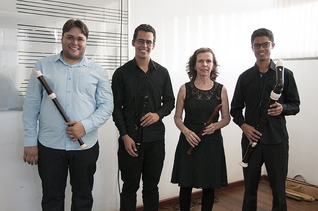 Quarteto de flautas Feito Vento se apresenta na segunda-feira (28), às 20 horas, no Teatro