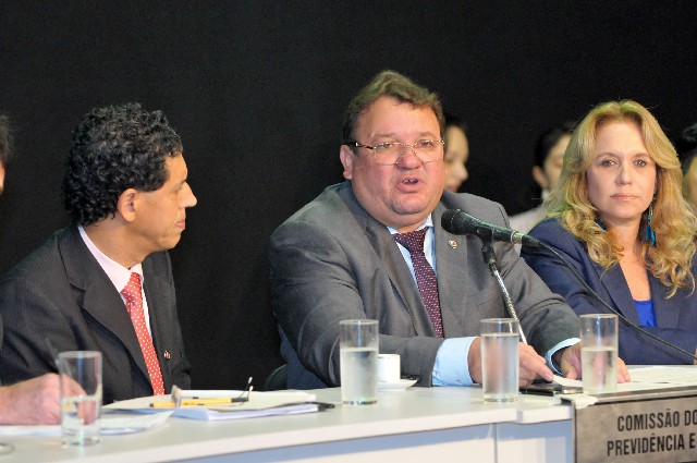 Deputados manifestaram solidariedade à luta dos trabalhadores da enfermagem