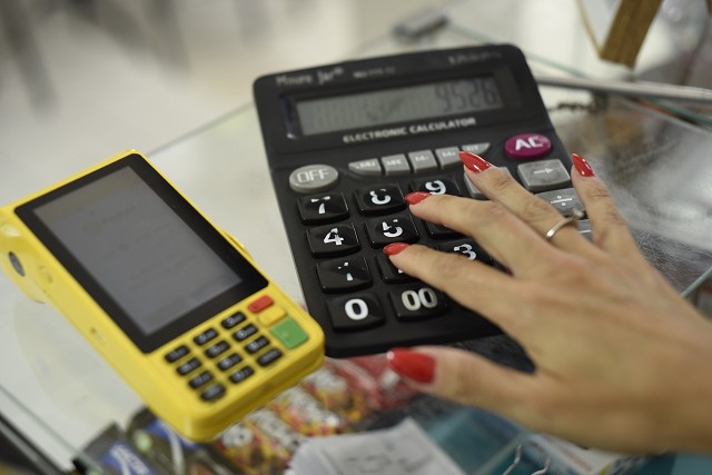 Banco de imagens - calculadoras, contas, orçamento