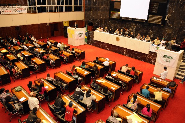 Comissão de Direitos Humanos - debate sobre os impactos sociais da atividade de mineração no Estado