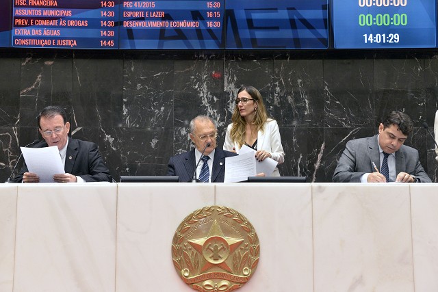 PLC 61/16 prevê que deputado se aposente pelo regime ao qual está vinculado, podendo complementar o benefício pelo plano criado pela mesma proposição de lei