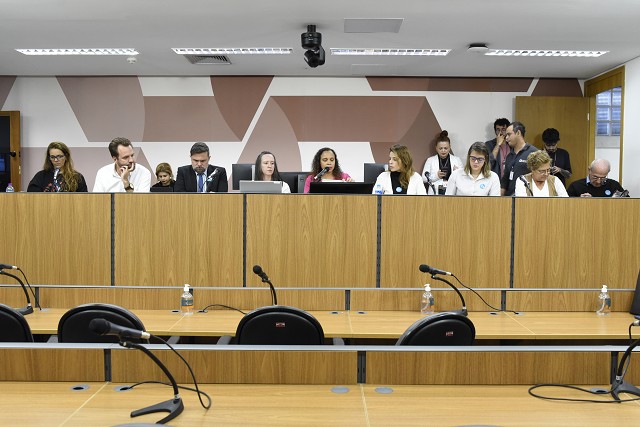 Comissão de Defesa dos Direitos da Mulher - debate sobre denúncias de assédio sofridos por atletas da natação do Minas Tênis Clube