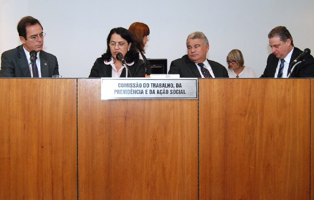 Objetivo do encontro com o presidente da empresa é apurar denúncias sobre irregularidades trabalhistas