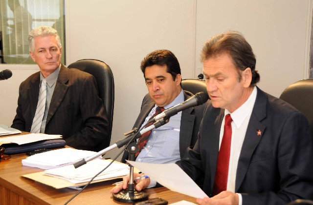 O deputado Durval Ângelo falou sobre carta que o juiz mandou para justificar sua ausência na reunião