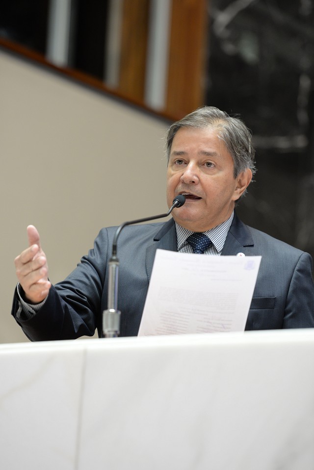 Carlos Pimenta citou recentes assaltos a bancos e tiroteios em cidades mineiras