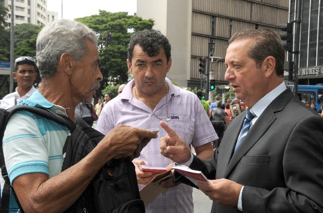 Comissão de Defesa do Consumidor e do Contribuinte - ação educativa em comemoração ao Dia Mundial dos Direitos do Consumidor