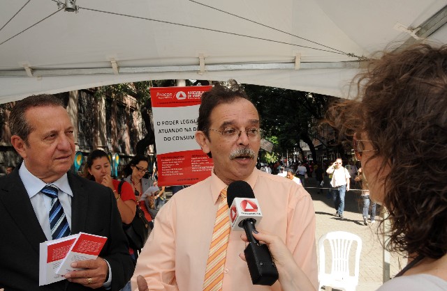 Comissão de Defesa do Consumidor e do Contribuinte - ação educativa em comemoração ao Dia Mundial dos Direitos do Consumidor