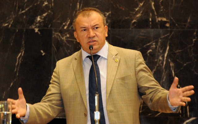 Comissão de Direitos Humanos - debate sobre os impactos sociais da atividade de mineração no Estado