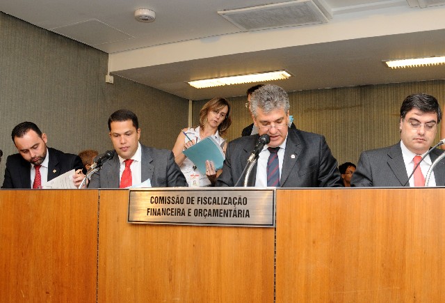 Os setores contemplados são os de produtos alimentícios; produtos de metal; elétricos, eletrodomésticos e eletroportáteis; máquinas e equipamentos; e a indústria de medicamentos