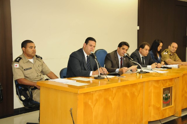 Participaram da audiência em Janaúba os deputados Cabo Júlio, Sargento Rodrigues e Luiz Henrique