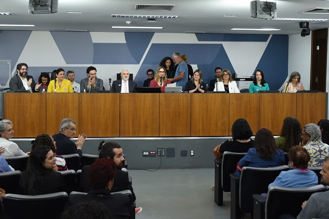 Comissão de Direitos Humanos - debate sobre a importância do lançamento do Observatório Justiça e Democracia, no Estado