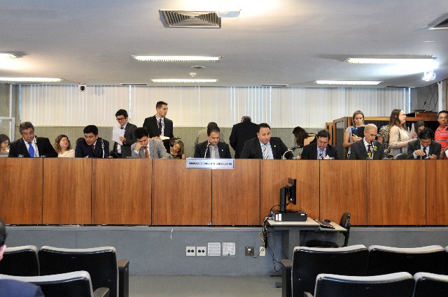 Comissão analisa proposições em reunião nesta quarta (30)