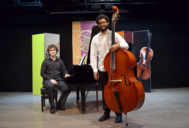 Gabriel Faustino e Máximo Bemquerer se apresentam no Teatro da ALMG nesta segunda (12), às 20 horas
