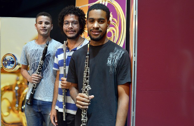 Os integrantes do Trio Brasil vão tocar instrumentos de sopro