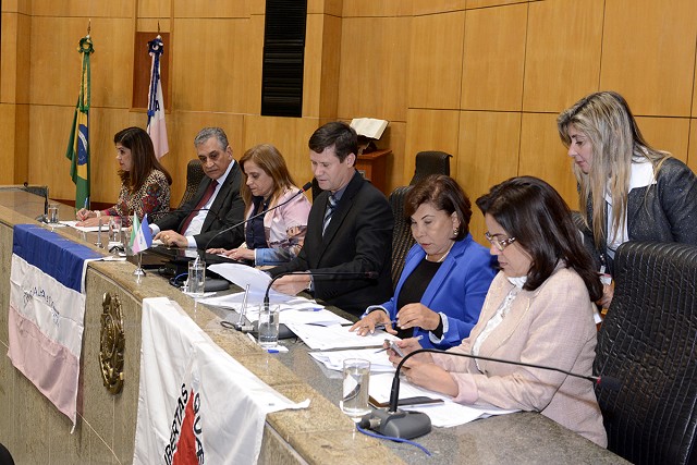 A deputada Rosângela Reis (à direita) representará Minas Gerais na vice-presidência da Cipe Rio Doce