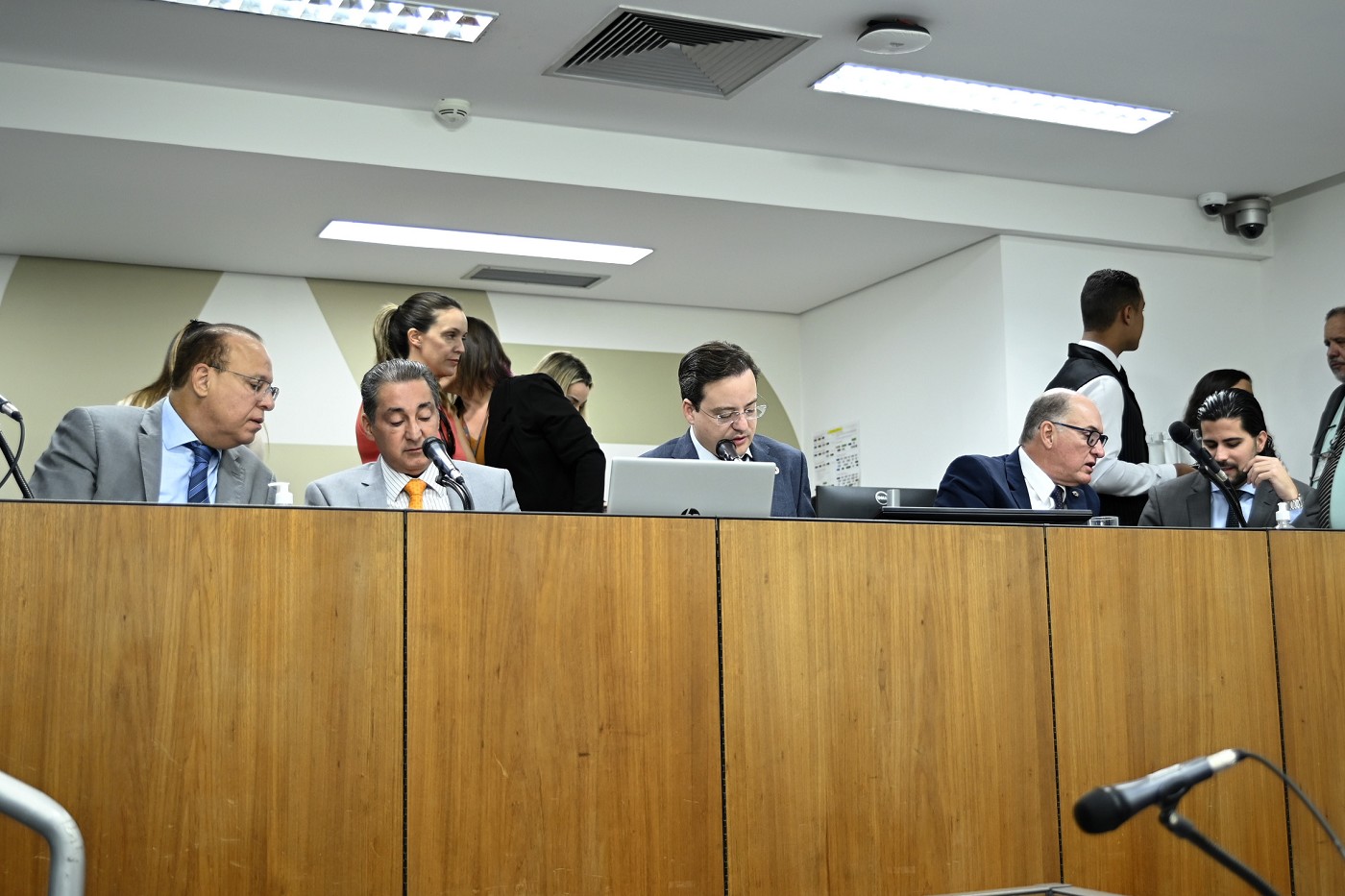 Comissão de Constituição e Justiça - análise de proposições