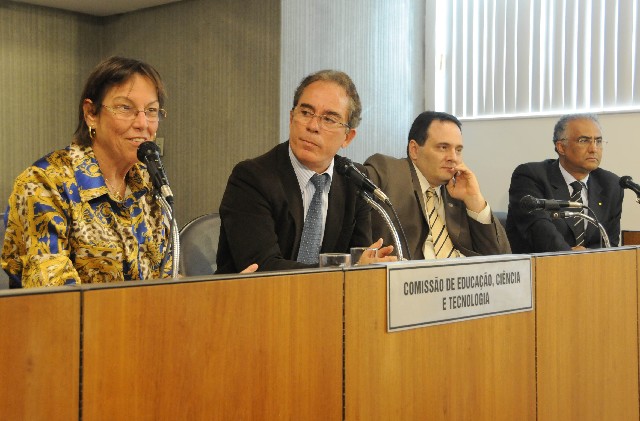Comissão de Educação, Ciência e Tecnologia - debate sobre a situação dos educadores estaduais