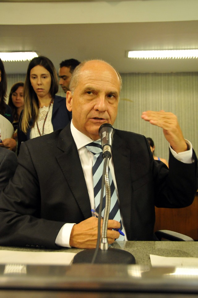 Comissão de Saúde - debate sobre criação de regiões de saúde interestaduais