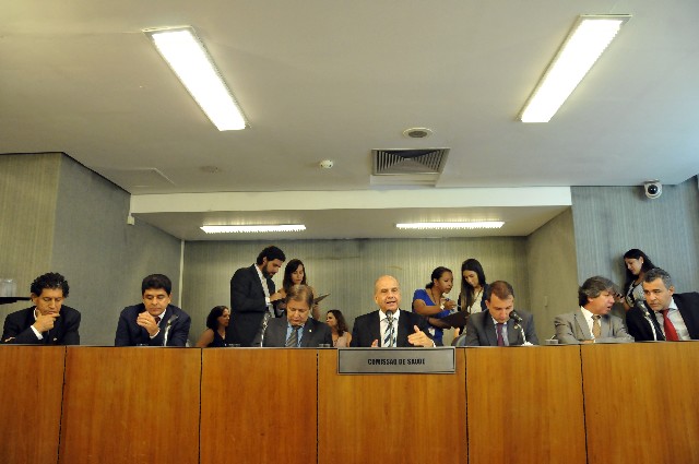 Comissão de Saúde - debate sobre criação de regiões de saúde interestaduais