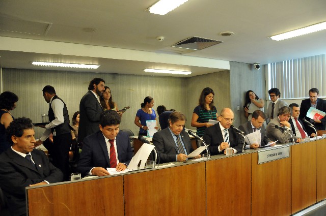 Comissão de Saúde - debate sobre criação de regiões de saúde interestaduais