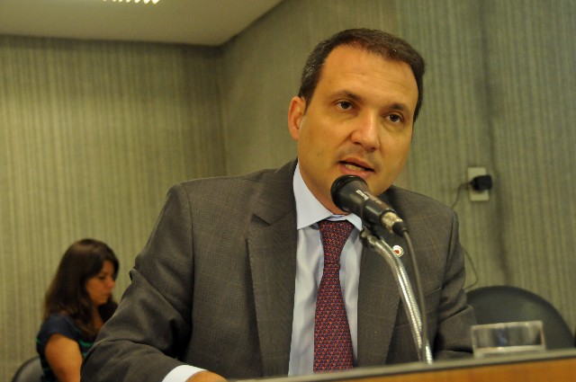 Comissão de Saúde - debate sobre criação de regiões de saúde interestaduais