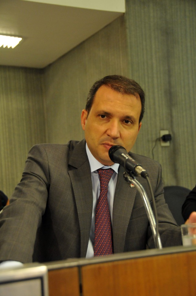 Comissão de Saúde - debate sobre criação de regiões de saúde interestaduais