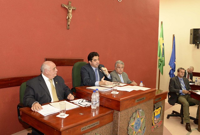 Deputados cobraram uma solução para a criminalidade na região
