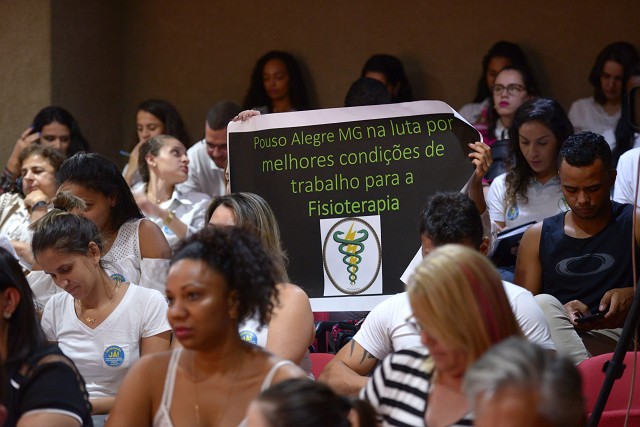 Comissão do Trabalho, da Previdência e da Assistência Social - debate sobre as condições de trabalho dos fisioterapeutas e terapeutas ocupacionais