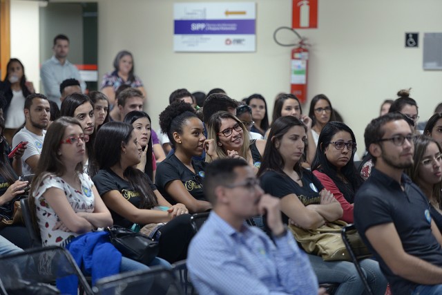 Comissão do Trabalho, da Previdência e da Assistência Social - debate sobre as condições de trabalho dos fisioterapeutas e terapeutas ocupacionais