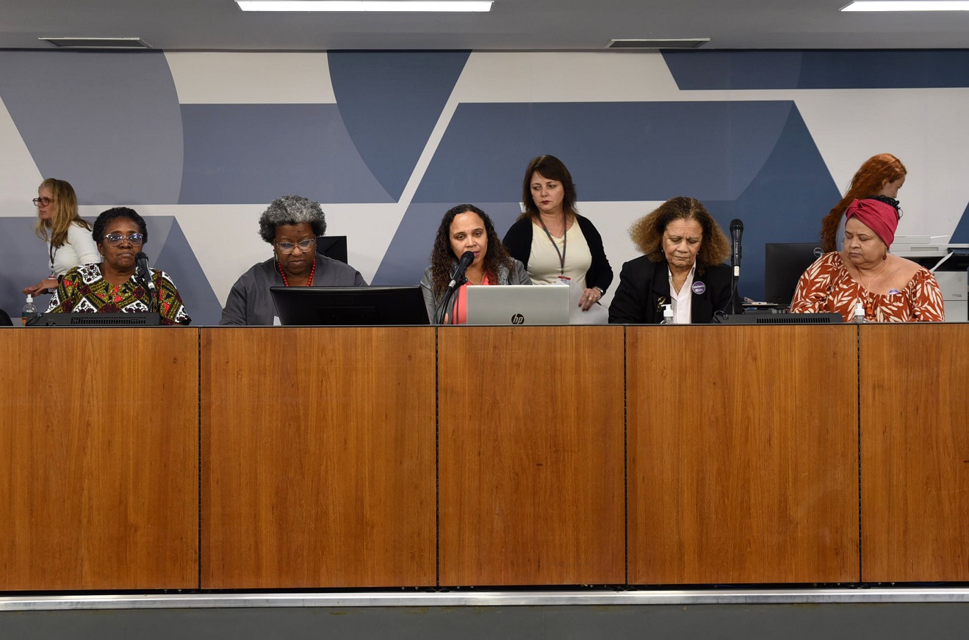 Comissão de Defesa dos Direitos da Mulher - debate sobre o Julho das Pretas