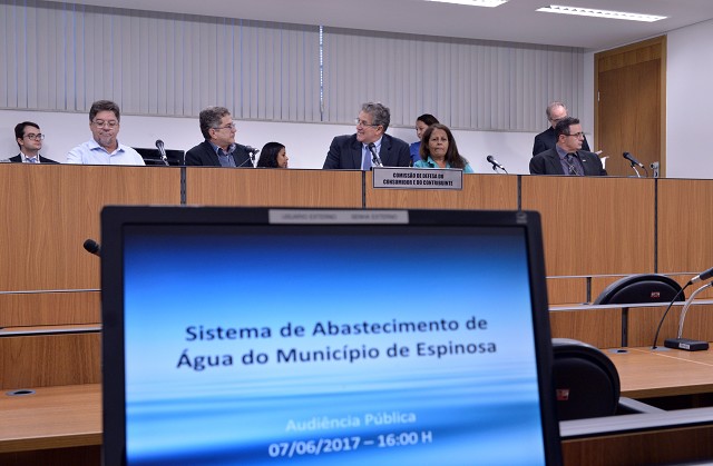 Comissão de Defesa do Consumidor debateu reclamações da população de Espinosa sobre a qualidade dos serviços prestados pela Copasa no município