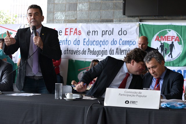 Comissão de Participação Popular - debate sobre o Plano de Ação Orçamentária das Escolas Família Agrícola de Minas Gerais